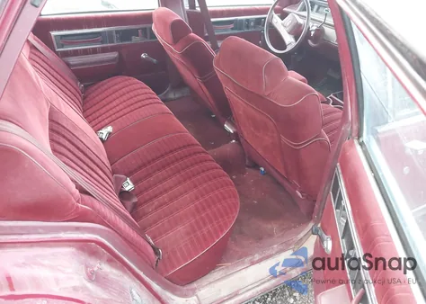 1989 Oldsmobile Delta 88 Royale z USA, uszkodzony, nr VIN 1G3HN54C3KW314036